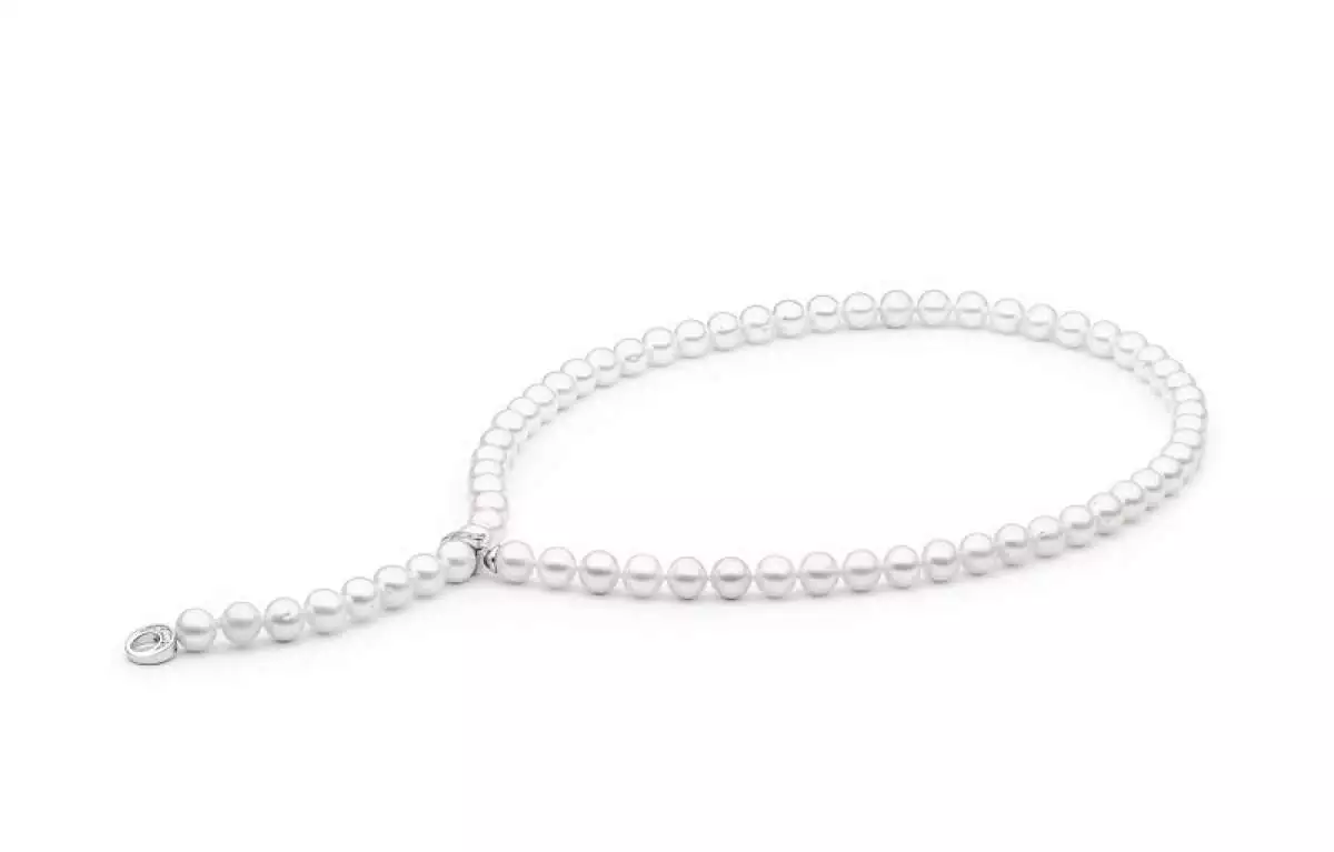 Elegante Perlenkette weiß rund 8-9 mm, 45 cm, Zirkonia-Schmuckverschluss 925er Silber mit Perle, Gaura Pearls, Estland